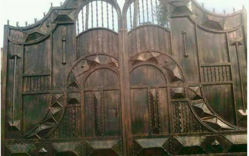 Steel Gates in Kenya