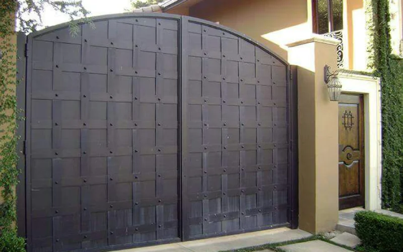 Gates and Fences in Kenya